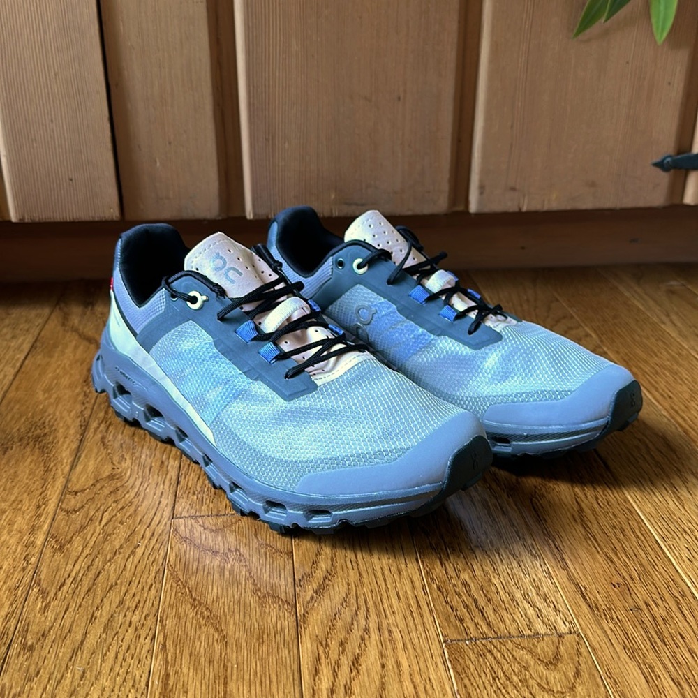 NWOT/B On Cloudvista Sneakers Sz 8.5, Alloy/Black